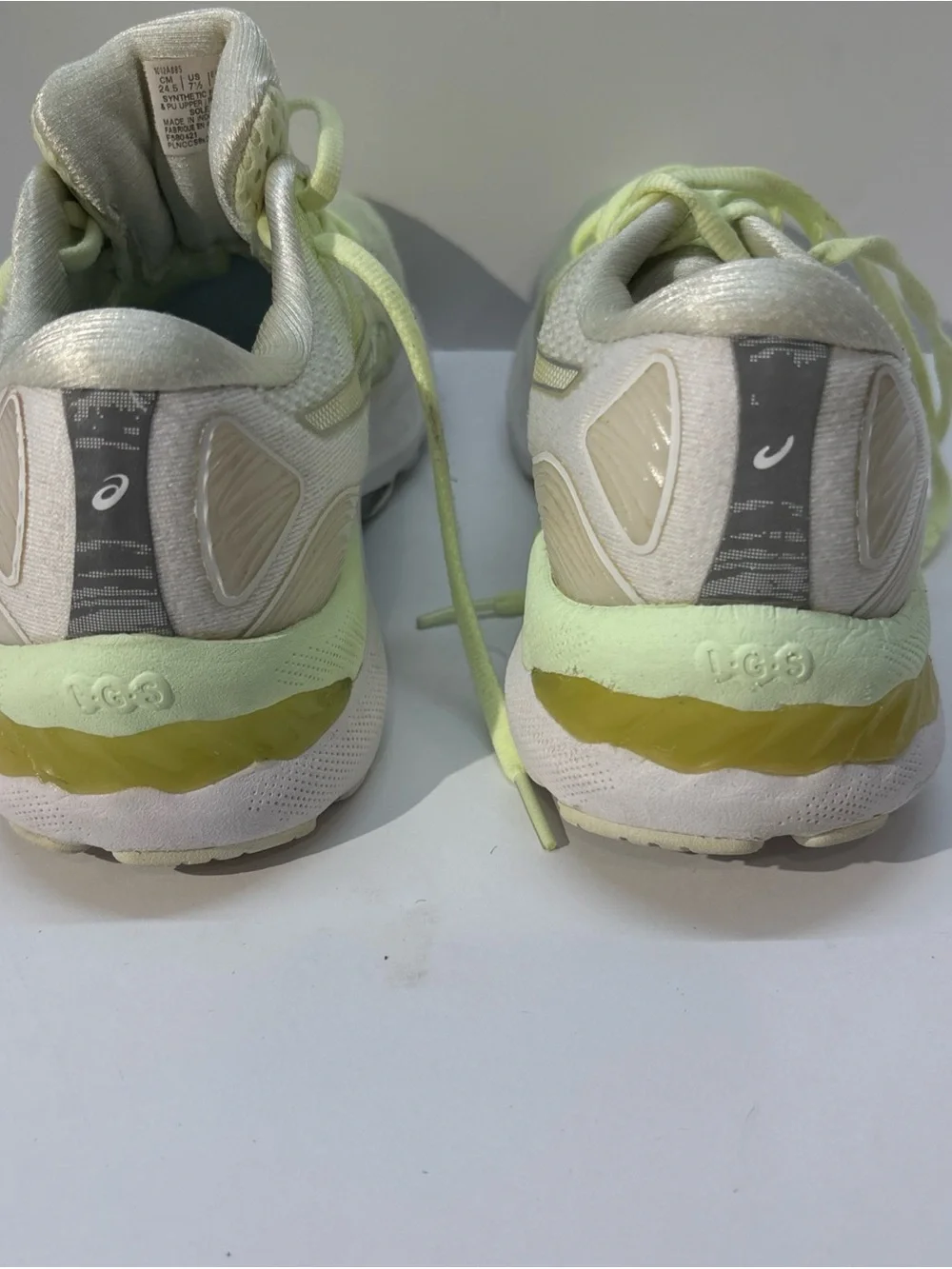 Asics Women's Running Shoe - Light Yellow and Cream size 7.5